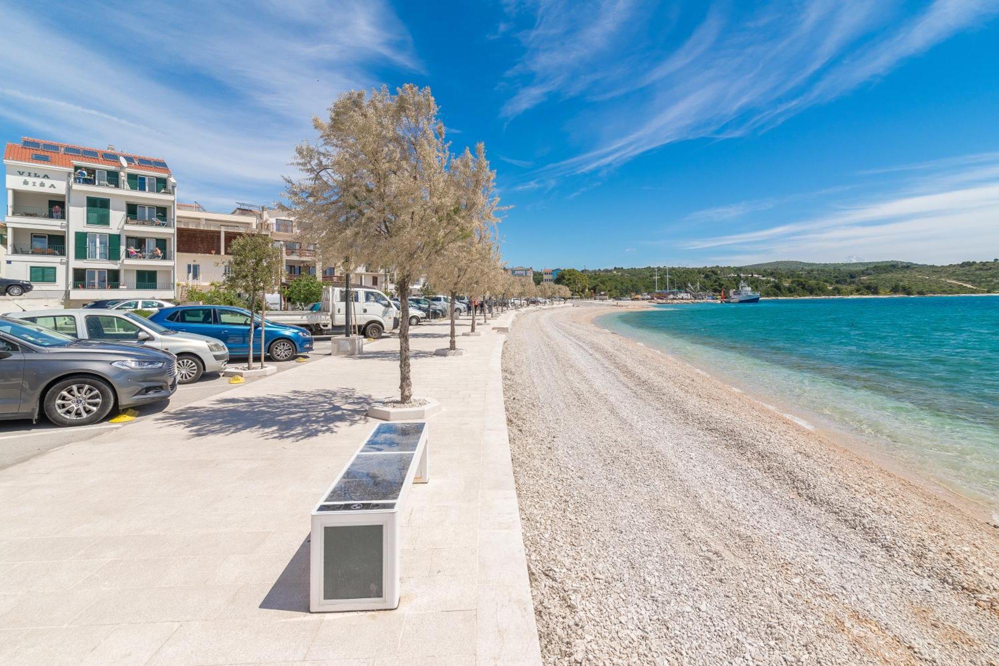 Beachfront Apartments Villa Sisa Primošten Eksteriør bilde